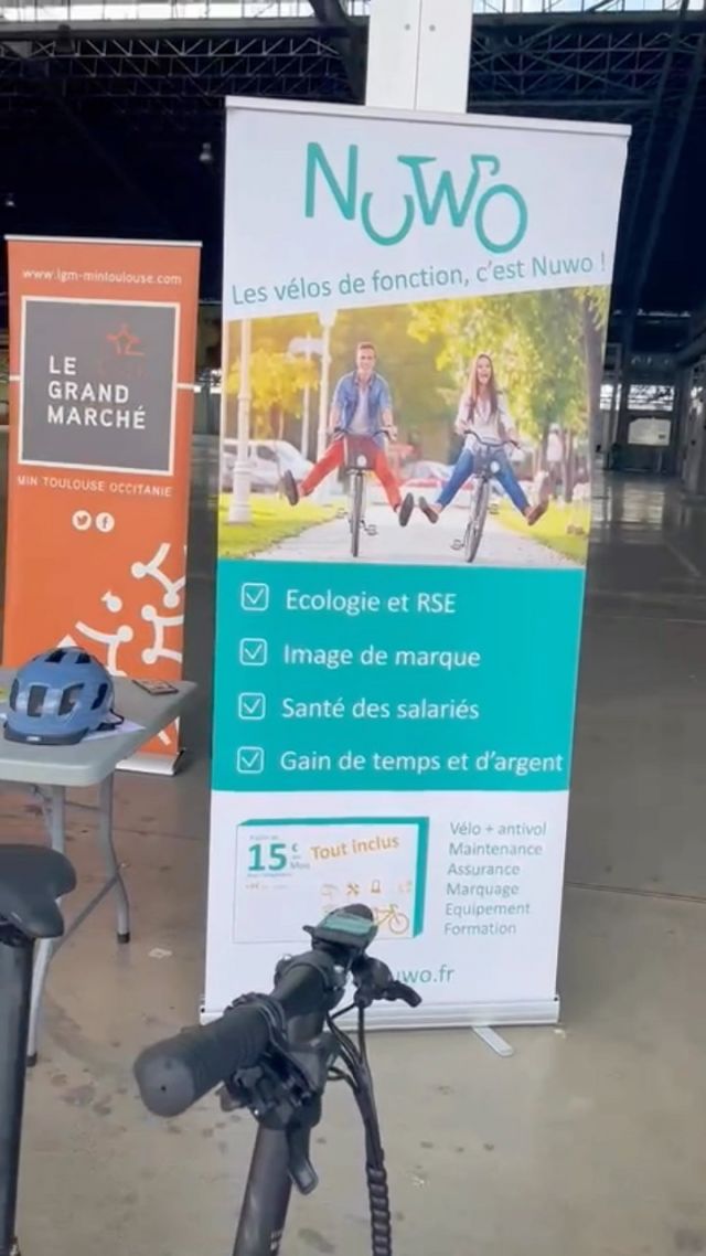 Cette semaine, la société Nuwo est venue avec le #magasin de #vélo @2rouesvertes présenter aux #salariés du Grand Marché et aux #entreprises intéressées le #dispositif « vélos de fonction » : leur solution de #mobilité douce pour les #entreprises. 

@maguelonepontier a pris la parole afin de rappeler le choix du Grand Marché pour cette #solution mais également pour la prise en charge à 70% des vélos de fonctions de ses #salariés. Des décisions qui s’inscrivent dans la politique RSE volontariste du #MIN

#durabilite #rse #mobilitédouce #velodefonction #demarcherse #bougerautrement